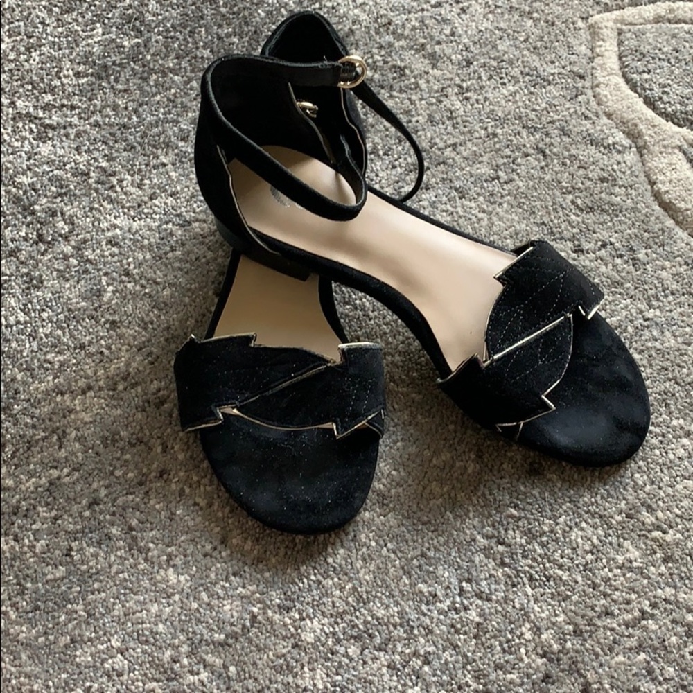 😍 Black suede and gilt ankle strap flats